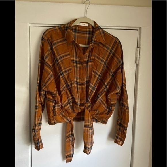 Mustard Seed Plaid tie up button down top Size Small - Picture 6 of 9